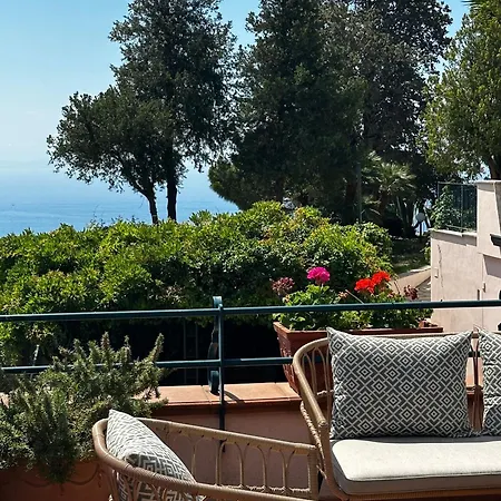 Lelle Амальфи